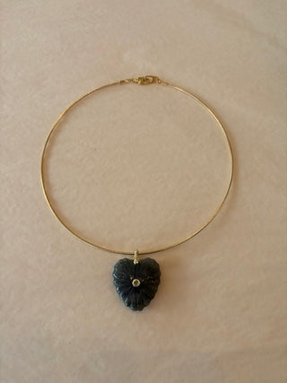 Ras du cou heart labradorite