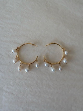 Oorbellen hoops parels