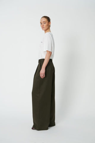 Broek Mid Waisted Loose Suiting Pants Army