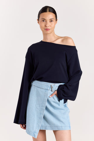 T-shirt Archie off-shoulder Donkerblauw